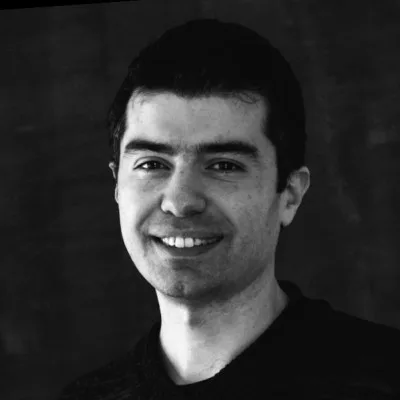 Portrait of Hugo Froes on the Human x Intelligent podcast